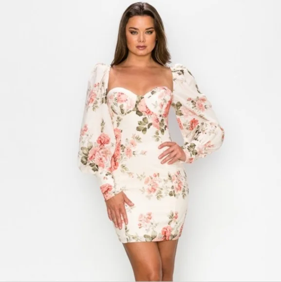 Romantic Floral Sweetheart Puff Sleeve Bodycon Mini Dress Medium Valentines NWOT - Picture 3 of 16